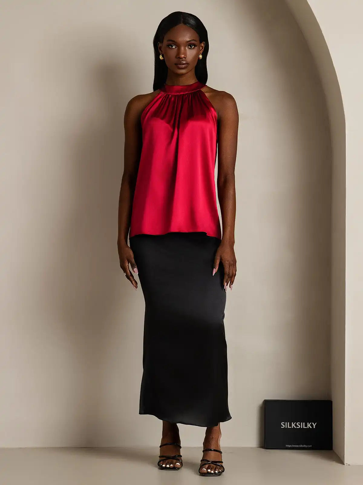 19Momme Silk Sleeveless Halter Neck Women's Top