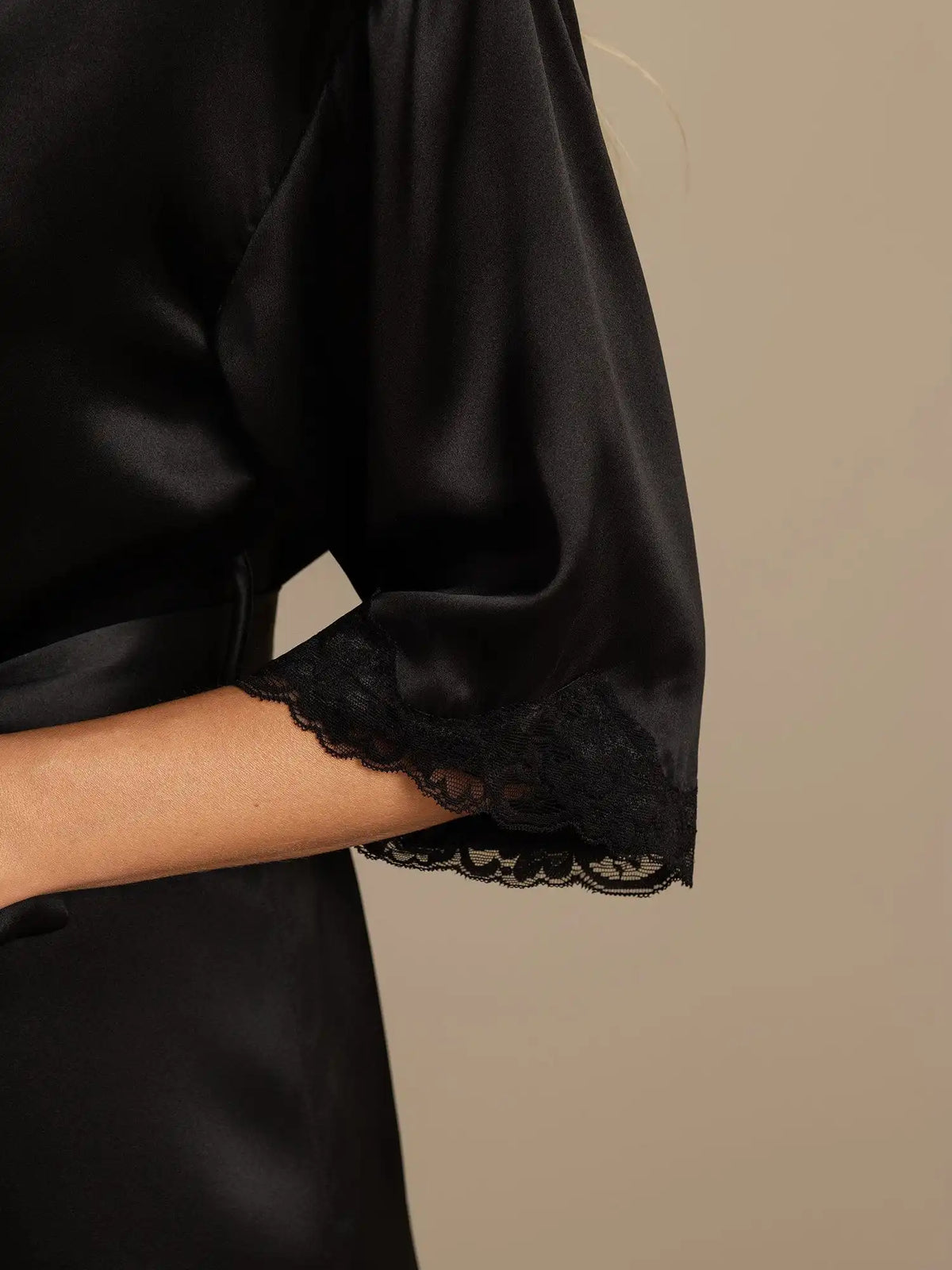 100% Mulberry Silk Basic Women's Robe with Lace Design