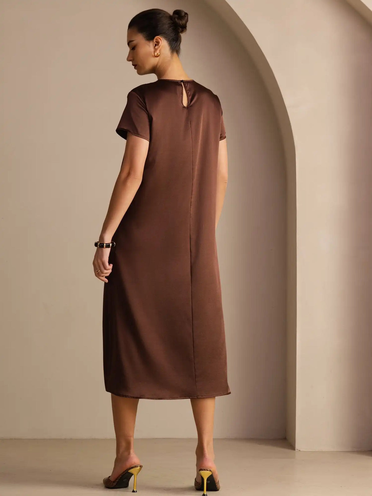19Momme Silk Short Sleeve Crew Neck  Midi Dress With Side Pockets