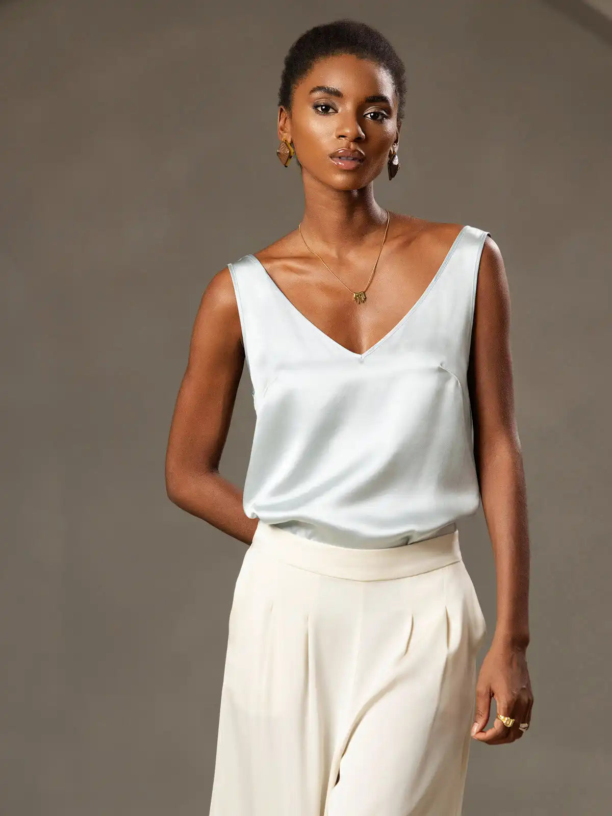 19Momme Silk Sleeveless V Neck Women's Tank Top with V Back Design