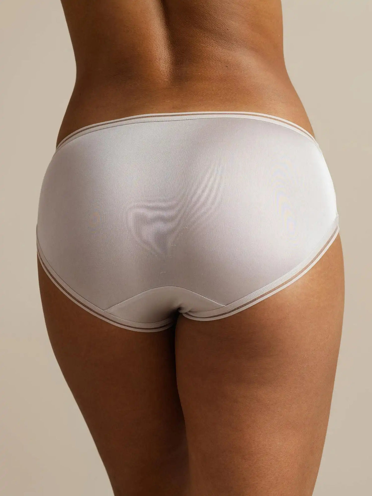 100% Mulberry Silk Seamless Ultra-Smooth Mesh Edge Panty