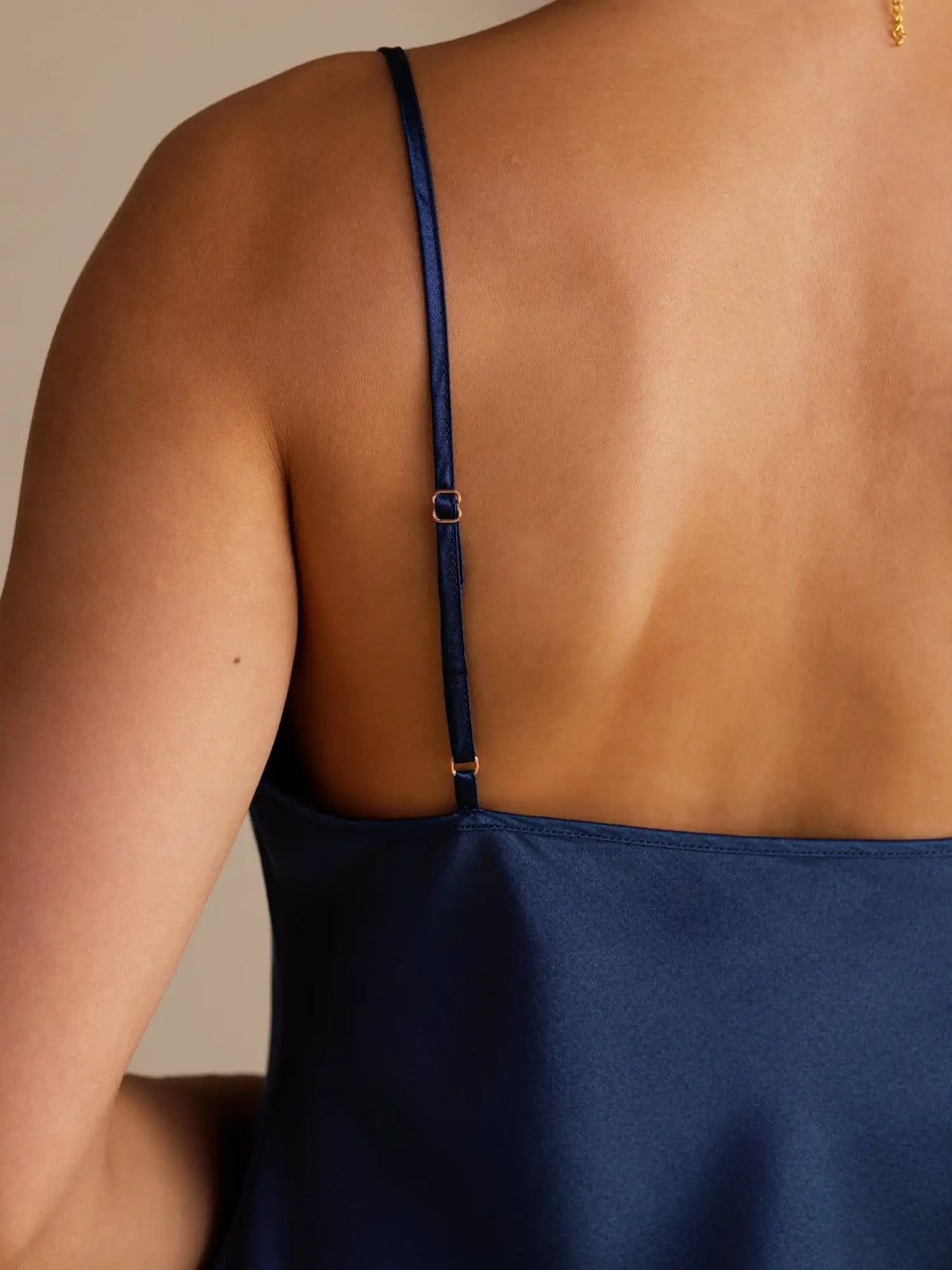 100% Mulberry Silk Women''s Adjustable Spaghetti Strap V Neck Camisole Top