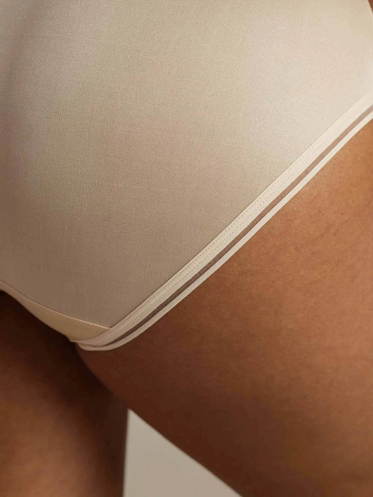 100% Mulberry Silk Seamless Ultra-Smooth Mesh Edge Panty