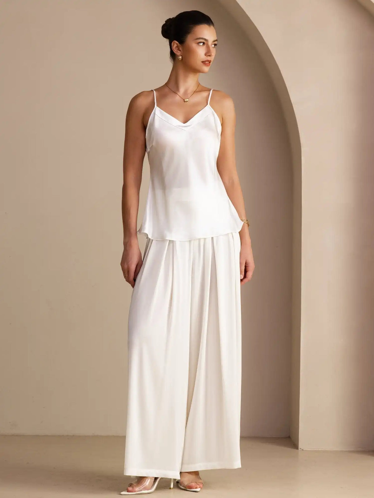 100% Mulberry Silk Women''s Adjustable Spaghetti Strap V Neck Camisole Top