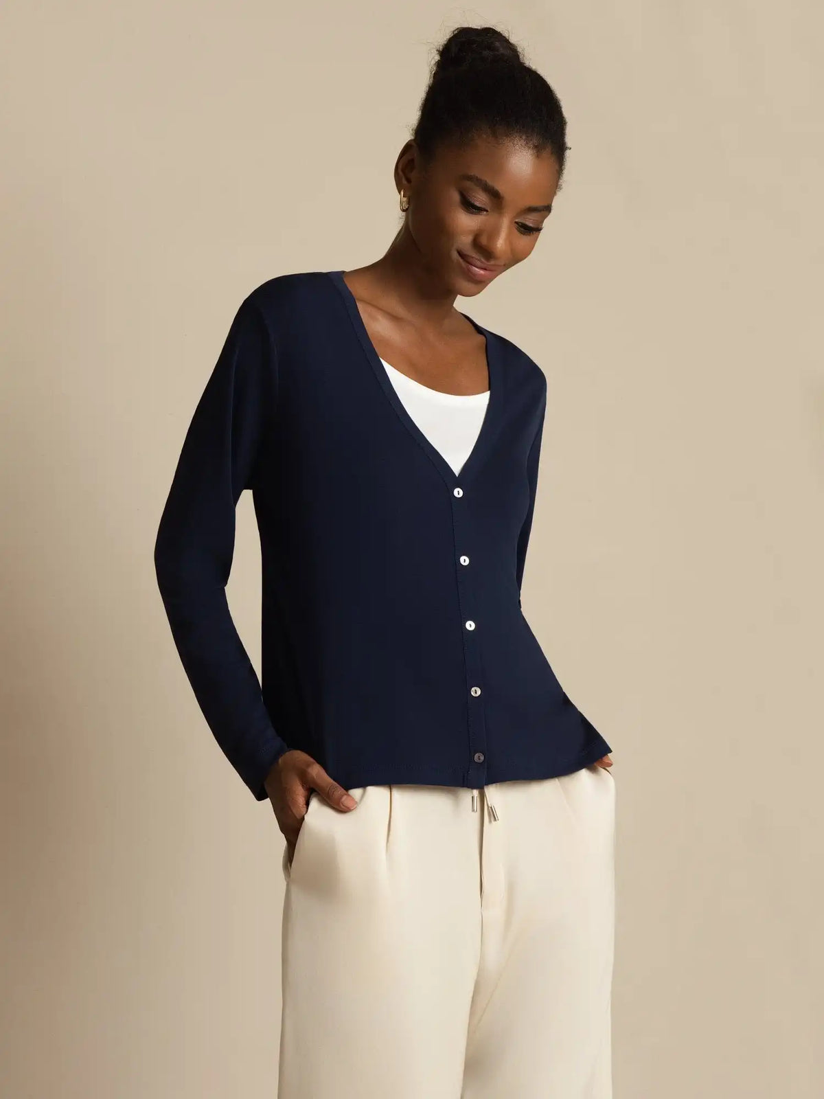 100% Mulberry Silk Women's V-Neck Long Sleeve Basic Cardigan
