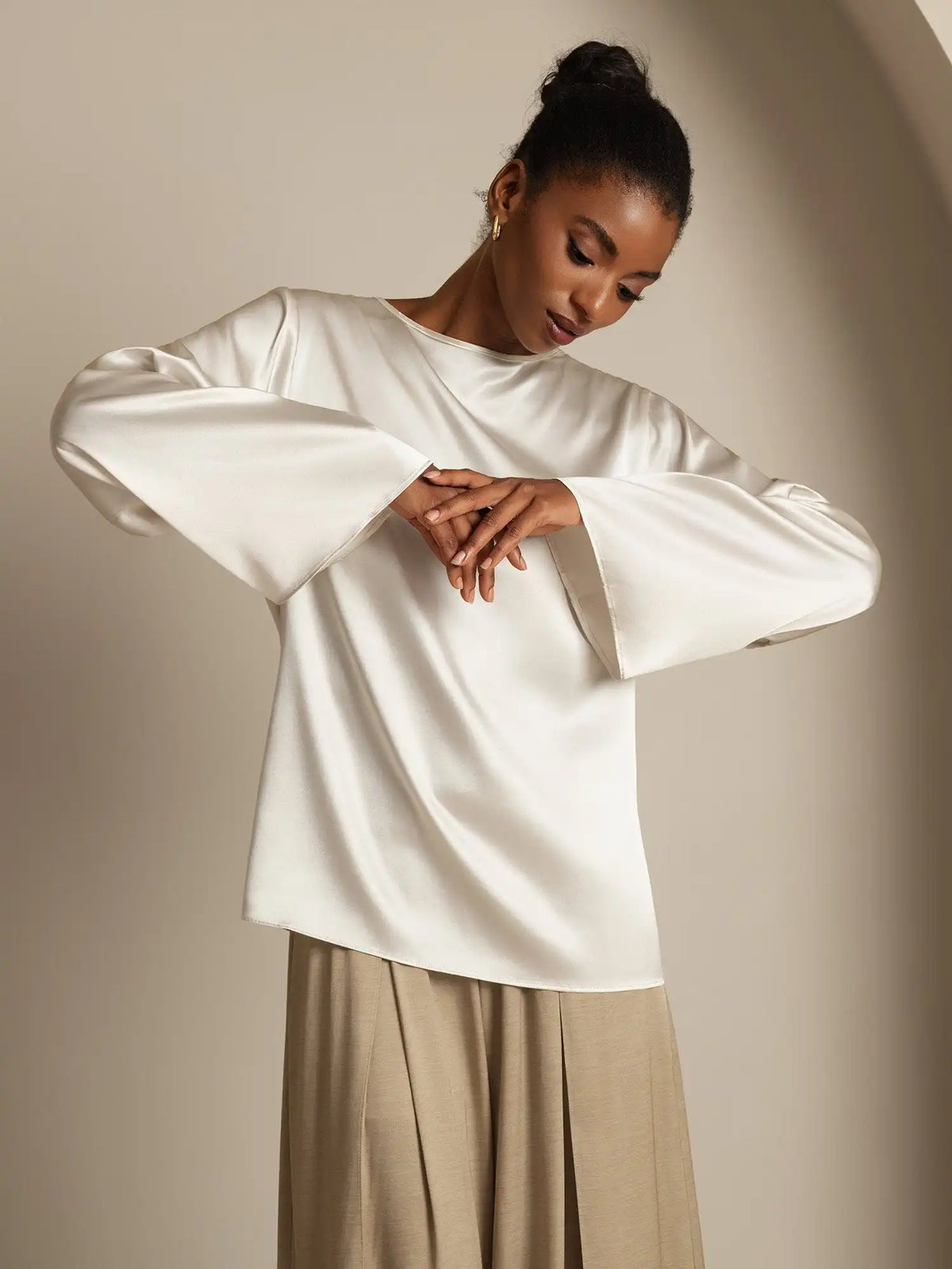 19Momme Silk Bell Sleeve Boat Neck Women's Top