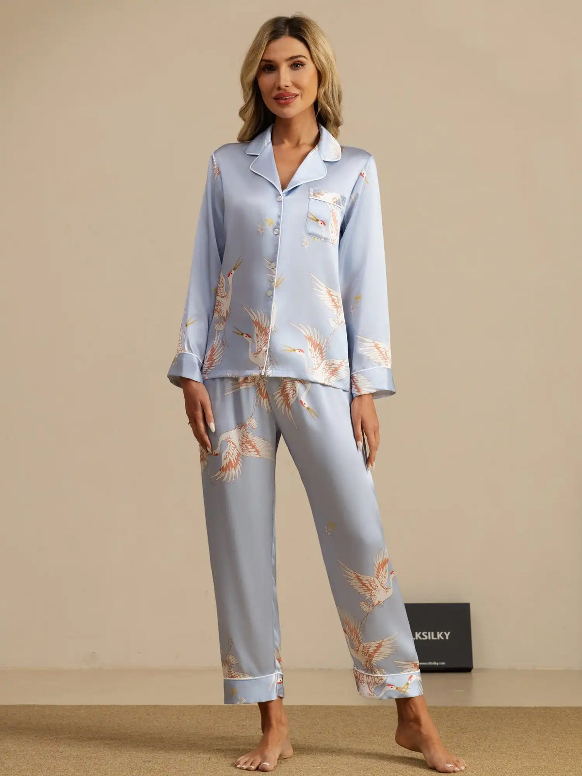 19Momme 100% Mulberry Silk Crane Print Women's Long Sleeve Notch Collar Pajamas Set