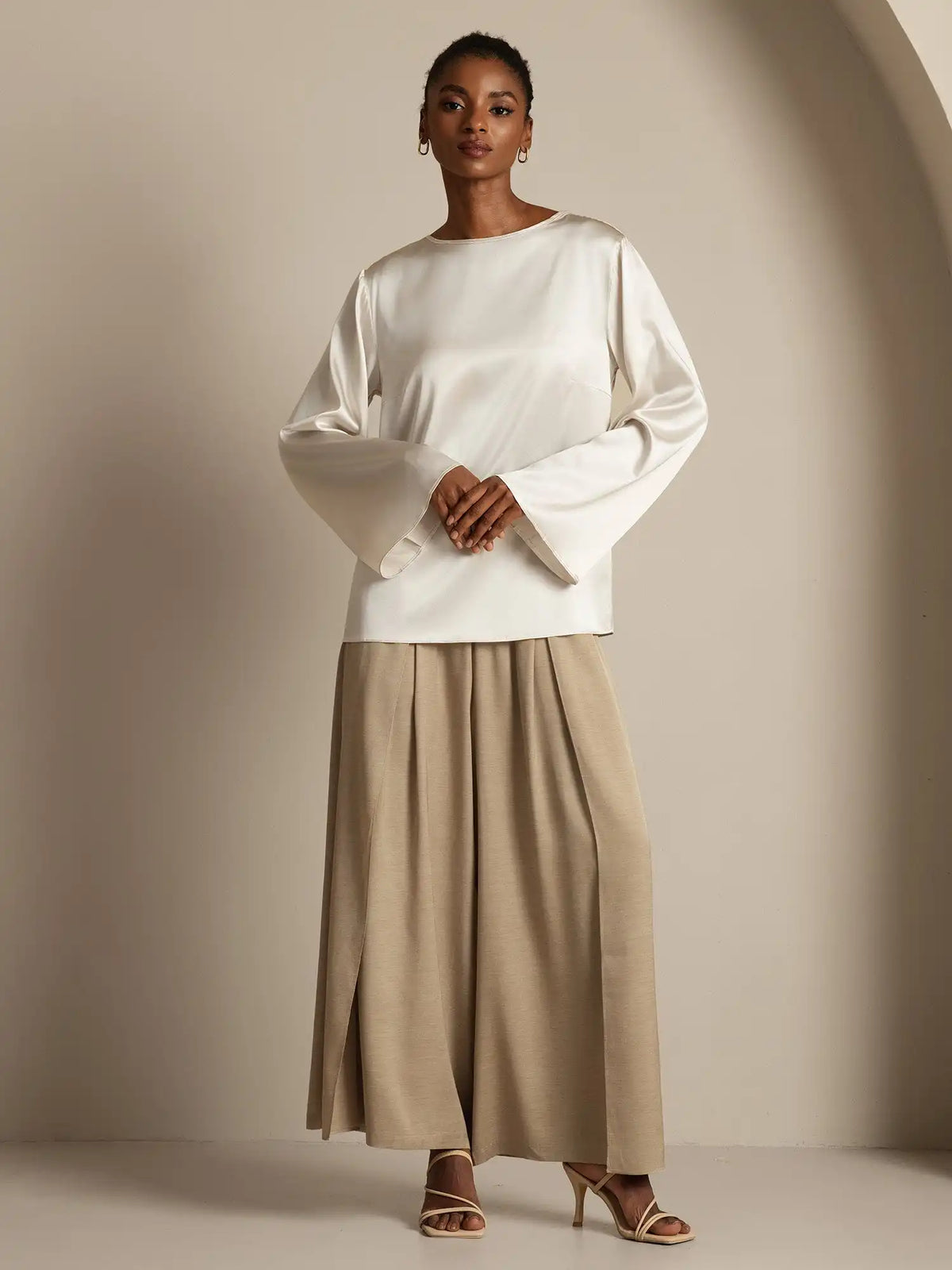 19Momme Silk Bell Sleeve Boat Neck Women's Top