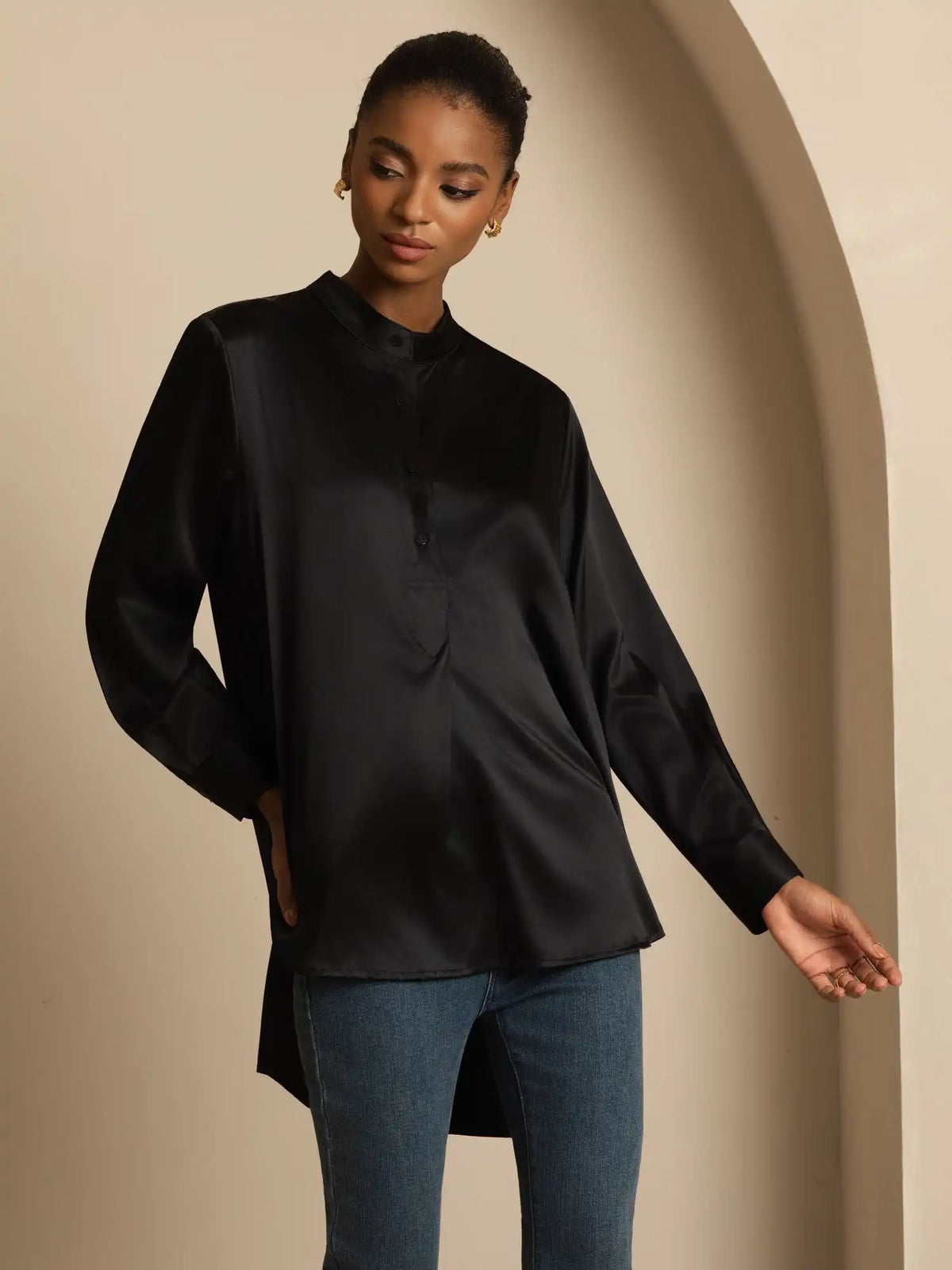 19Momme Silk Women’s  Stand Collar High-Low Blouse With Button Detail