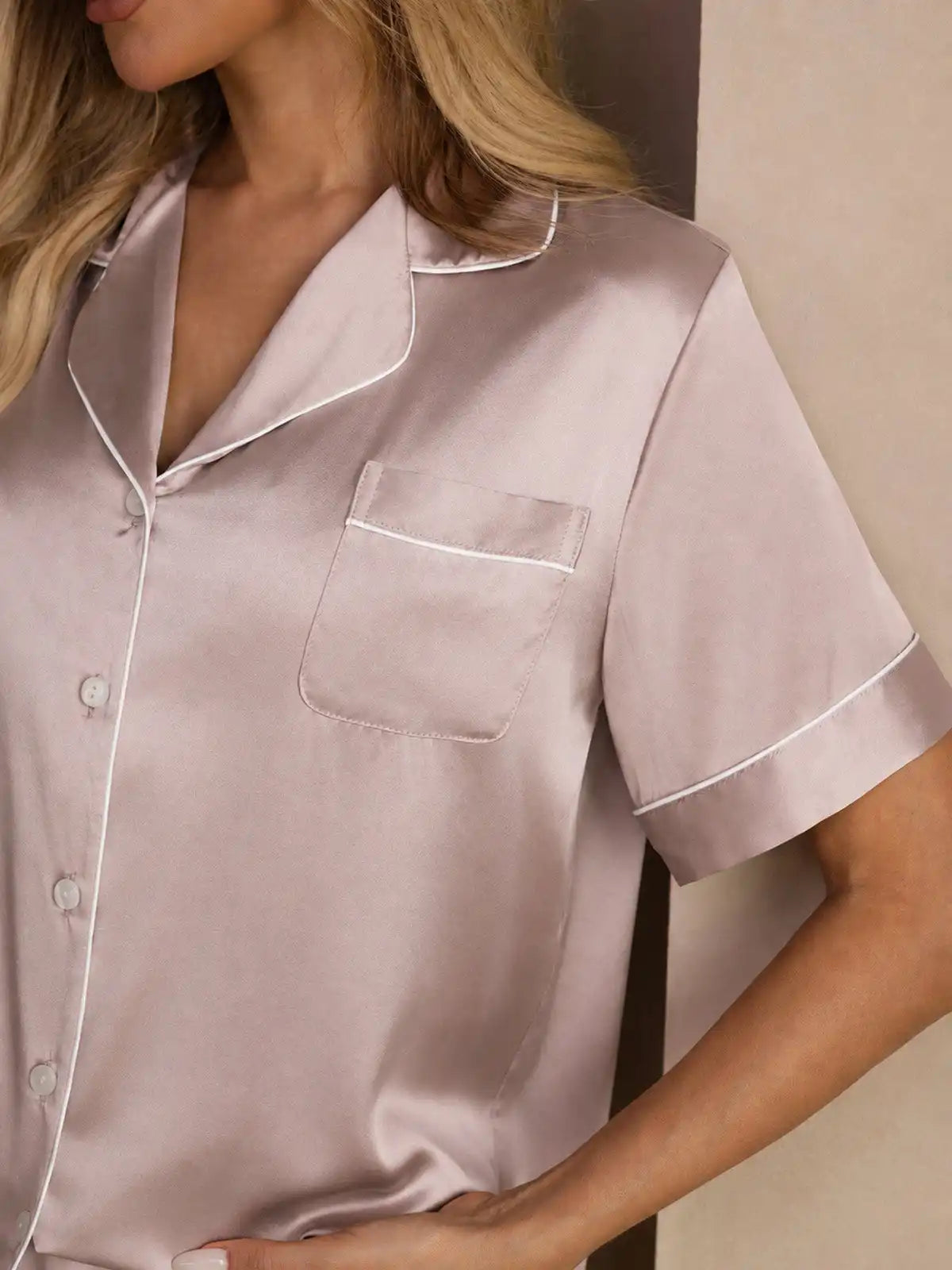 100% Mulberry Silk Short Sleeve Notch Collar Above the Knee Women's Pajamas Set