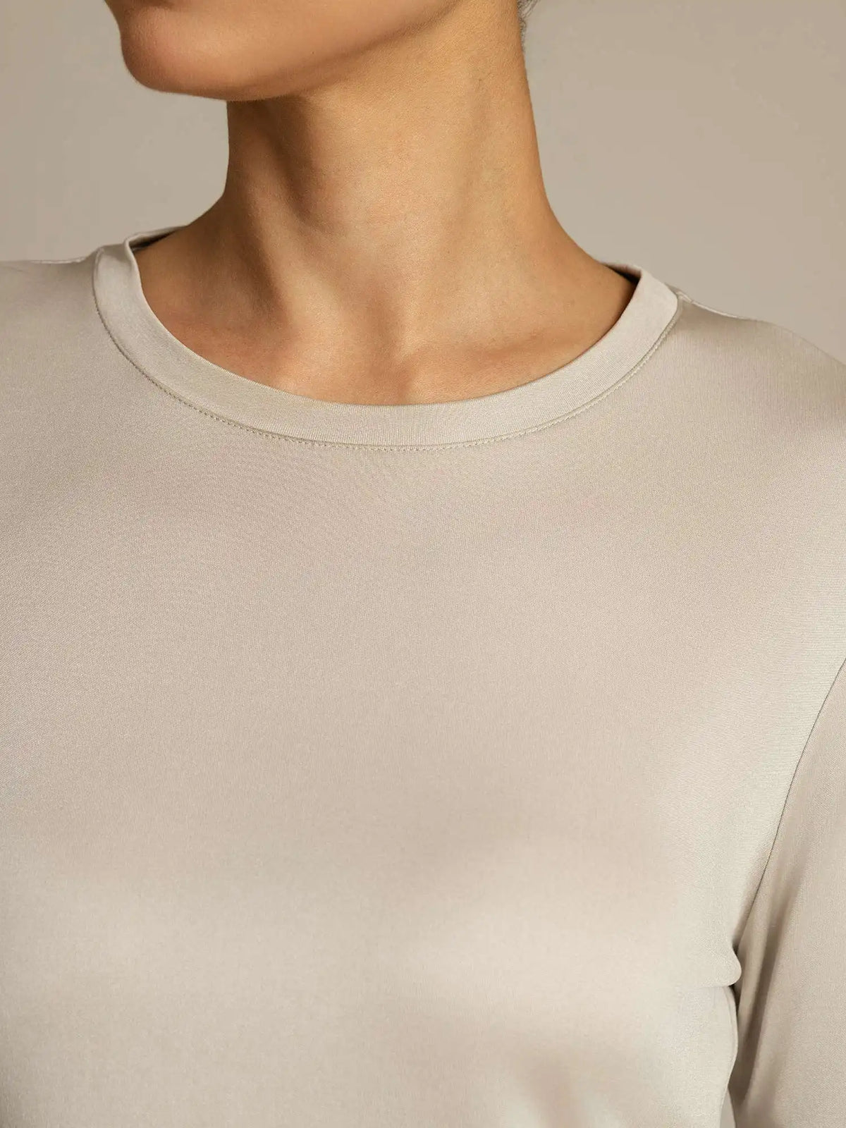 Women's 100% Mulberry Silk Long Sleeve Crew Neck Top
