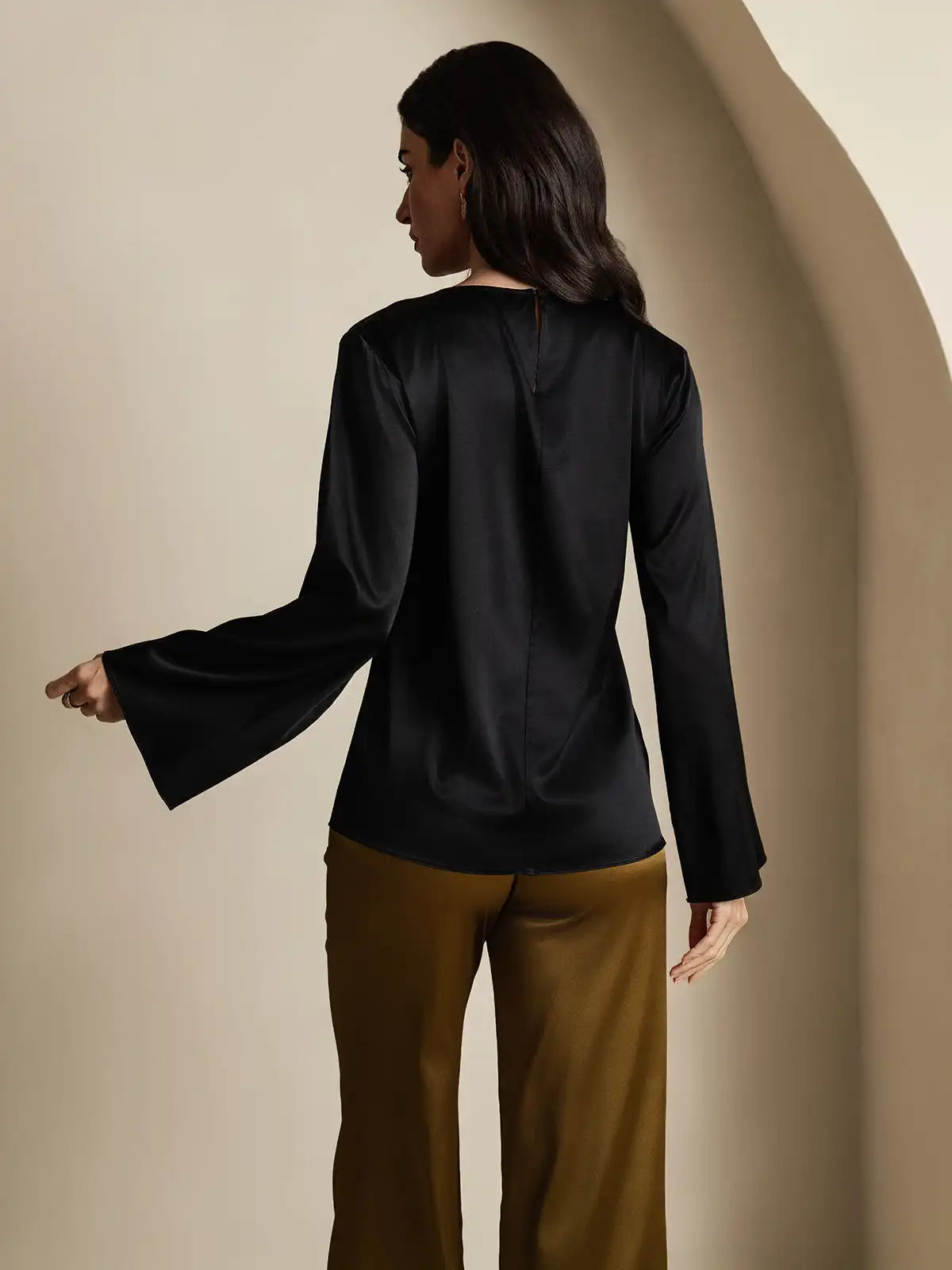 19Momme Silk Bell Sleeve Boat Neck Women's Top