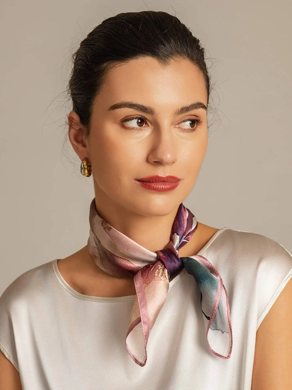 100% Mulberry Silk Pattern Perspective Square Scarf - Size 53x53cm