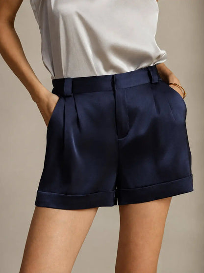 19Momme Silk Women's Cuffed Pleated Shorts With Side Pockets Design