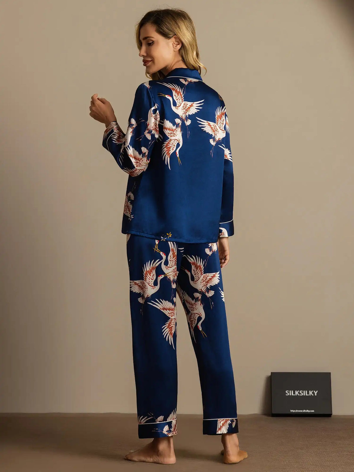19Momme Women's 100% Mulberry Silk Crane Print Long Sleeve Notch Collar Pajamas Set