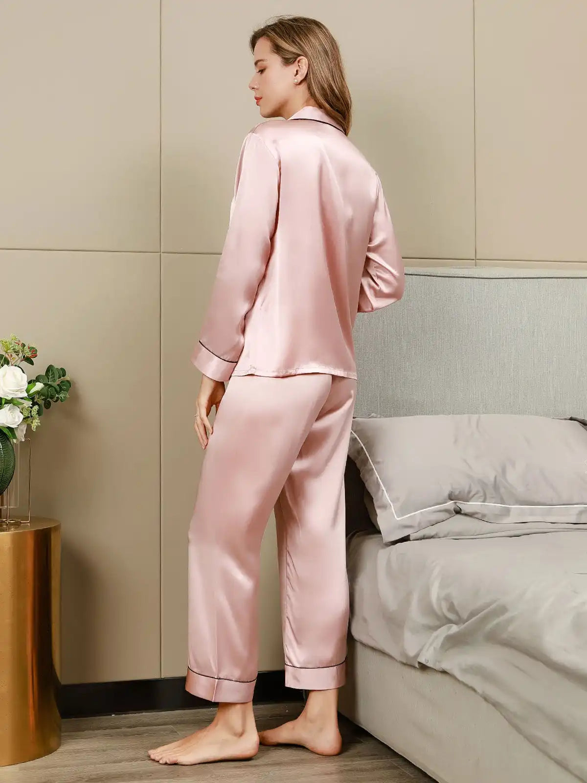Women's 100% Mulberry Silk Long Sleeve Button Up Pajamas Set