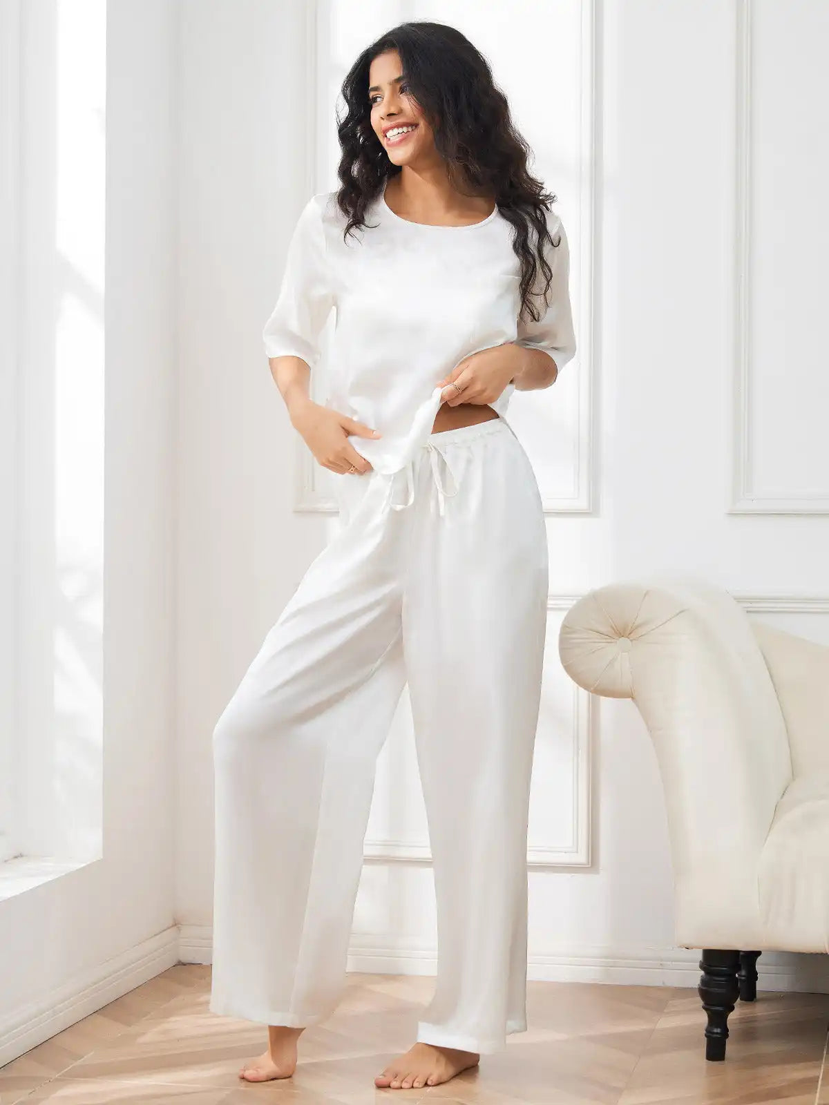 Women's 100% Mulberry Silk Half Sleeve Round Neck Pajamas Set
