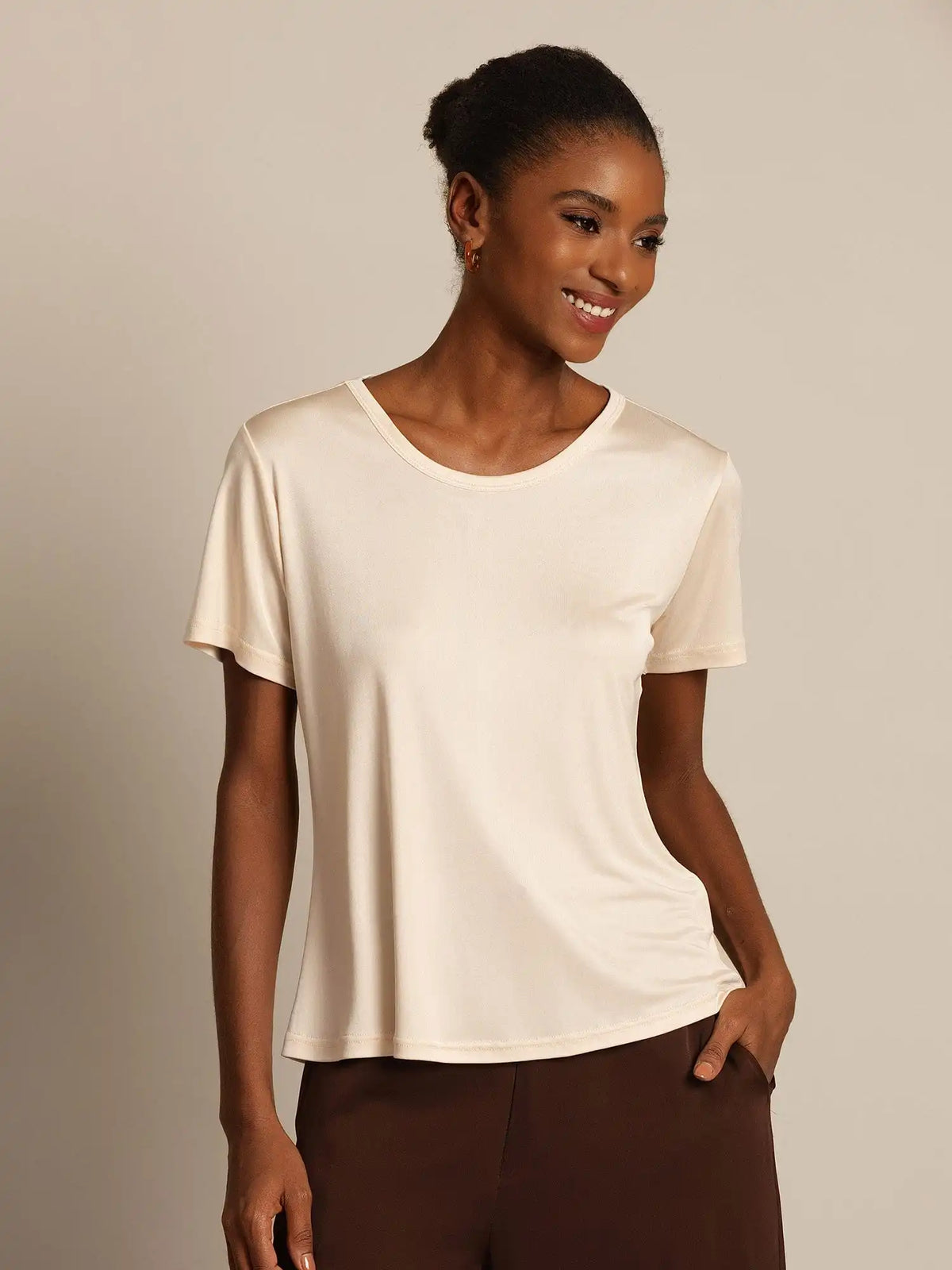Women's 100% Mulberry Silk Short Sleeve Round Neck Basic T-Shirt