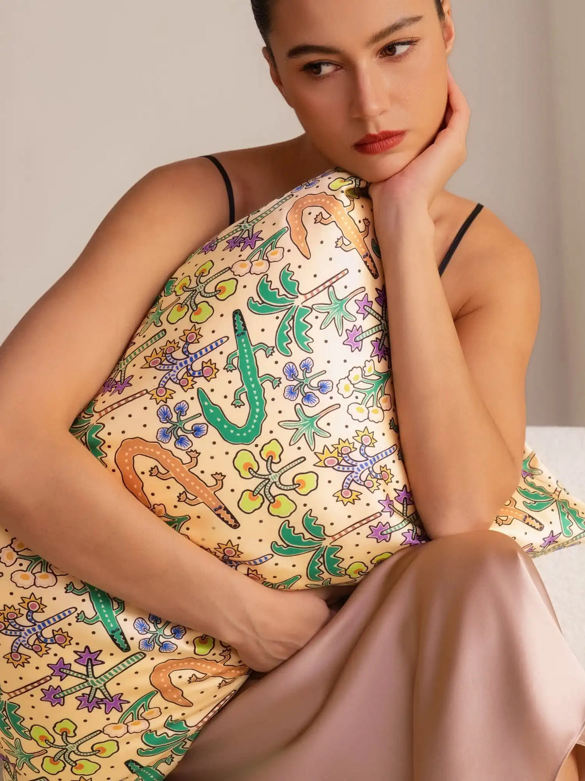 19 Momme Artistic Printed 100% Mulberry Silk Pillowcase – Envelope Closure
