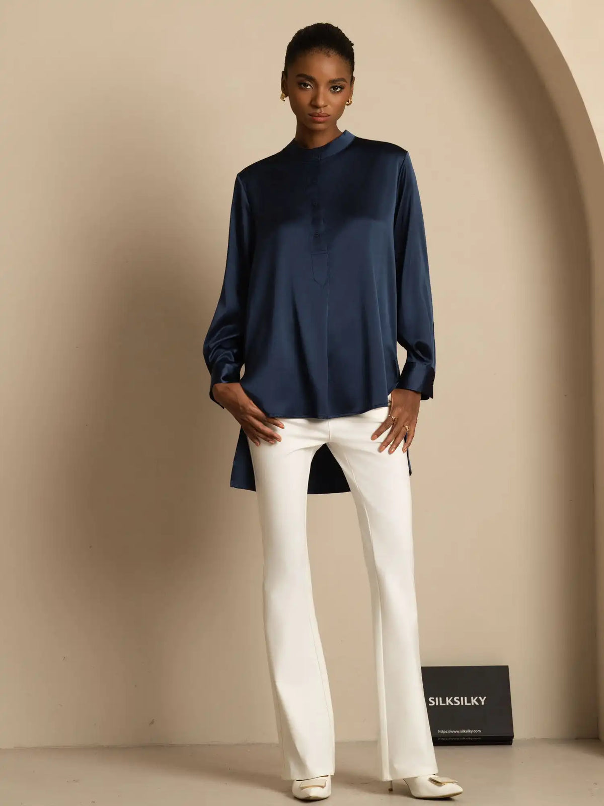 19Momme Silk Women’s  Stand Collar High-Low Blouse With Button Detail