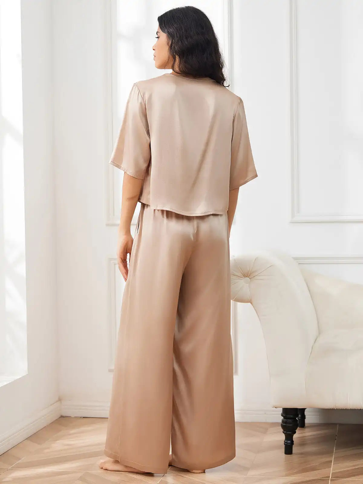 Women's 100% Mulberry Silk Half Sleeve Round Neck Pajamas Set