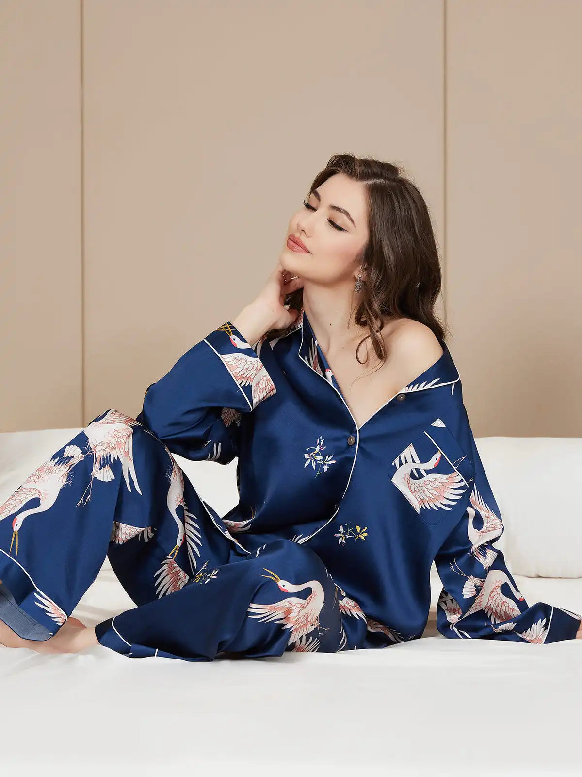 19Momme 100% Mulberry Silk Crane Print Women's Long Sleeve Notch Collar Pajamas Set