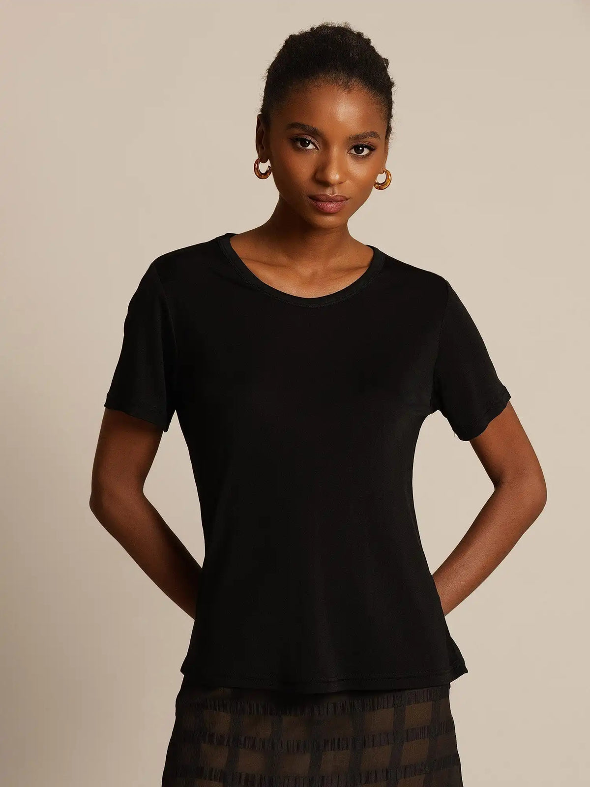 Women's 100% Mulberry Silk Short Sleeve Round Neck Basic T-Shirt