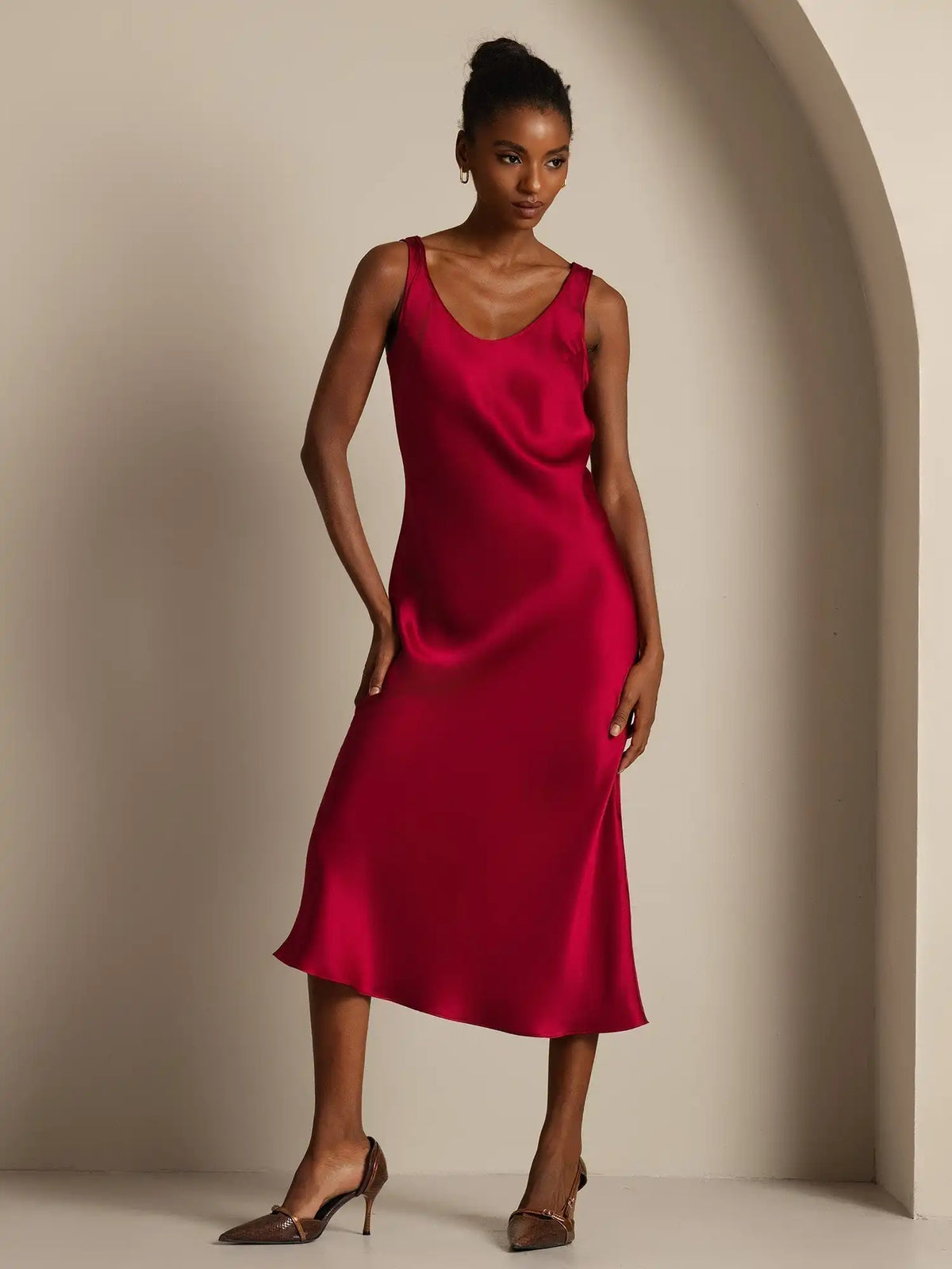 100% Mulberry Silk Sleeveless U Neck Midi Long Dress