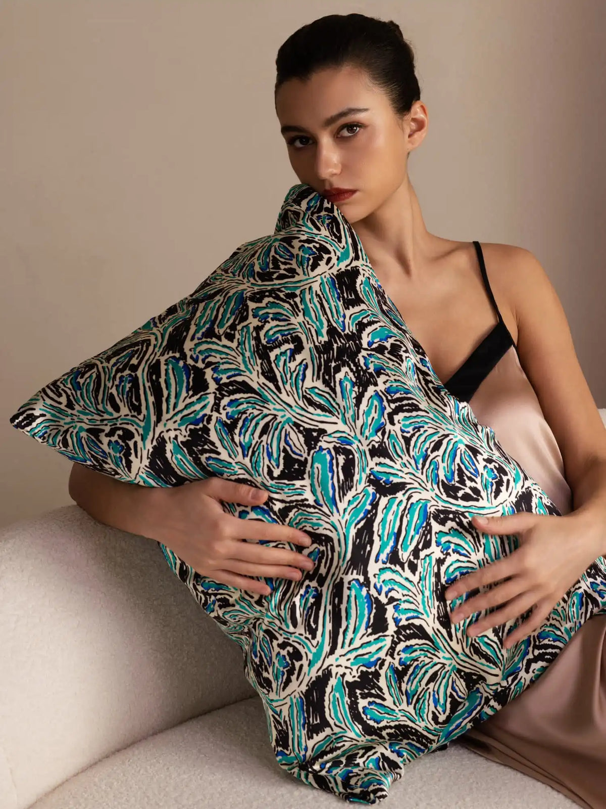 19 Momme Artistic Printed 100% Mulberry Silk Pillowcase – Envelope Closure