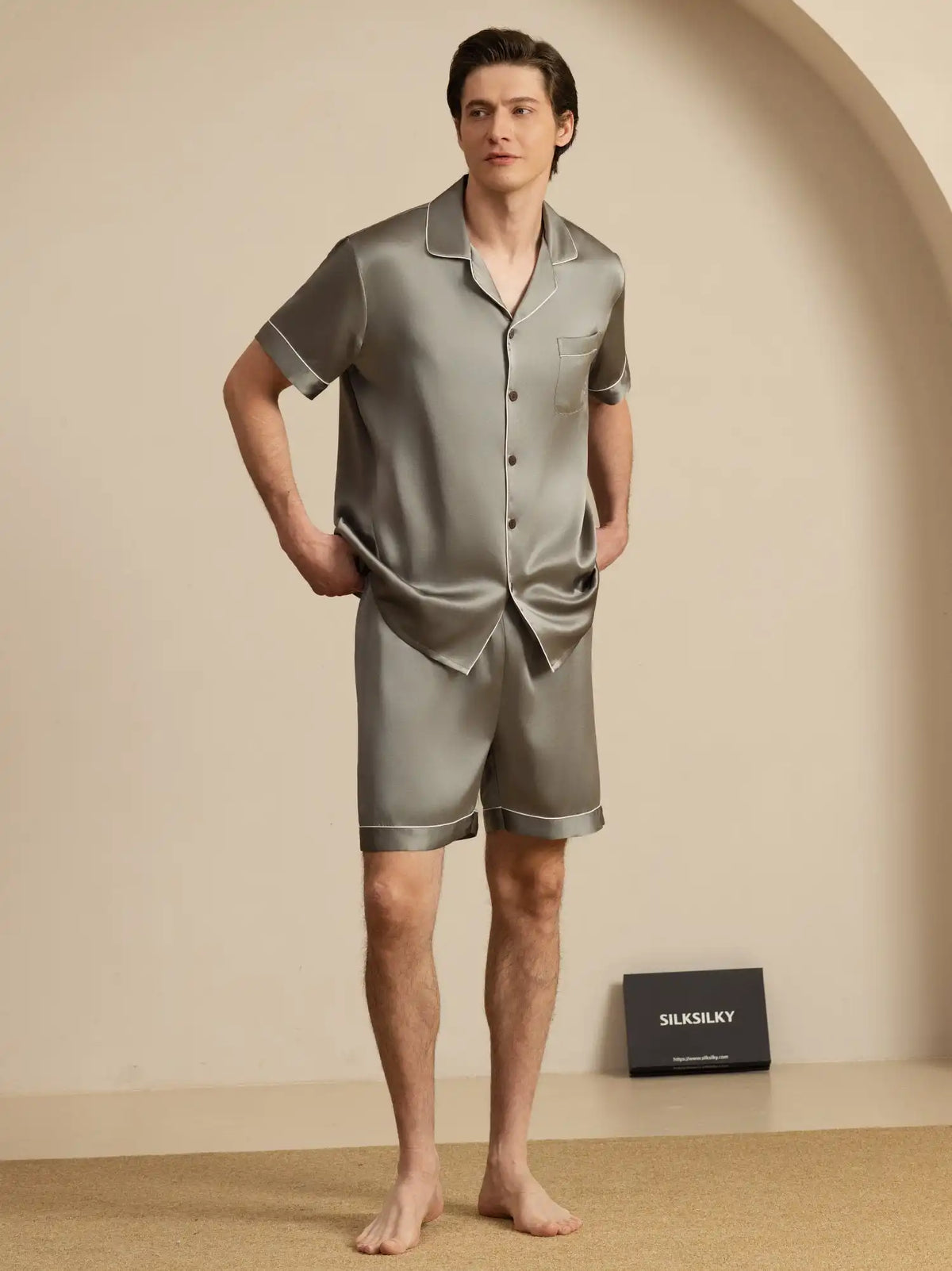 100% Mulberry Silk Short Sleeve Notch Collar Men's Pajamas Set with Shorts