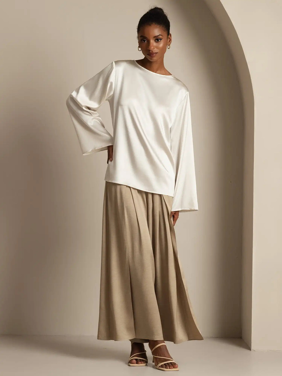 19Momme Silk Bell Sleeve Boat Neck Women's Top