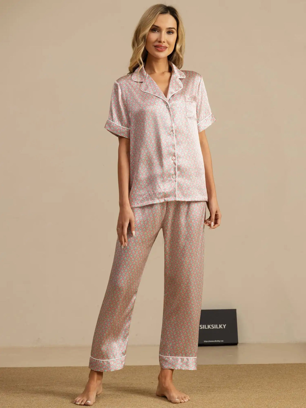 Clearance - 100% Mulberry Silk Geometric Print Short Sleeve Notch Collar Women's Pajamas Set With Pants