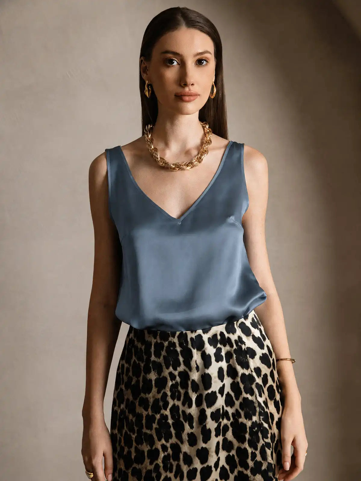19Momme Silk Sleeveless V Neck Women's Tank Top with V Back Design