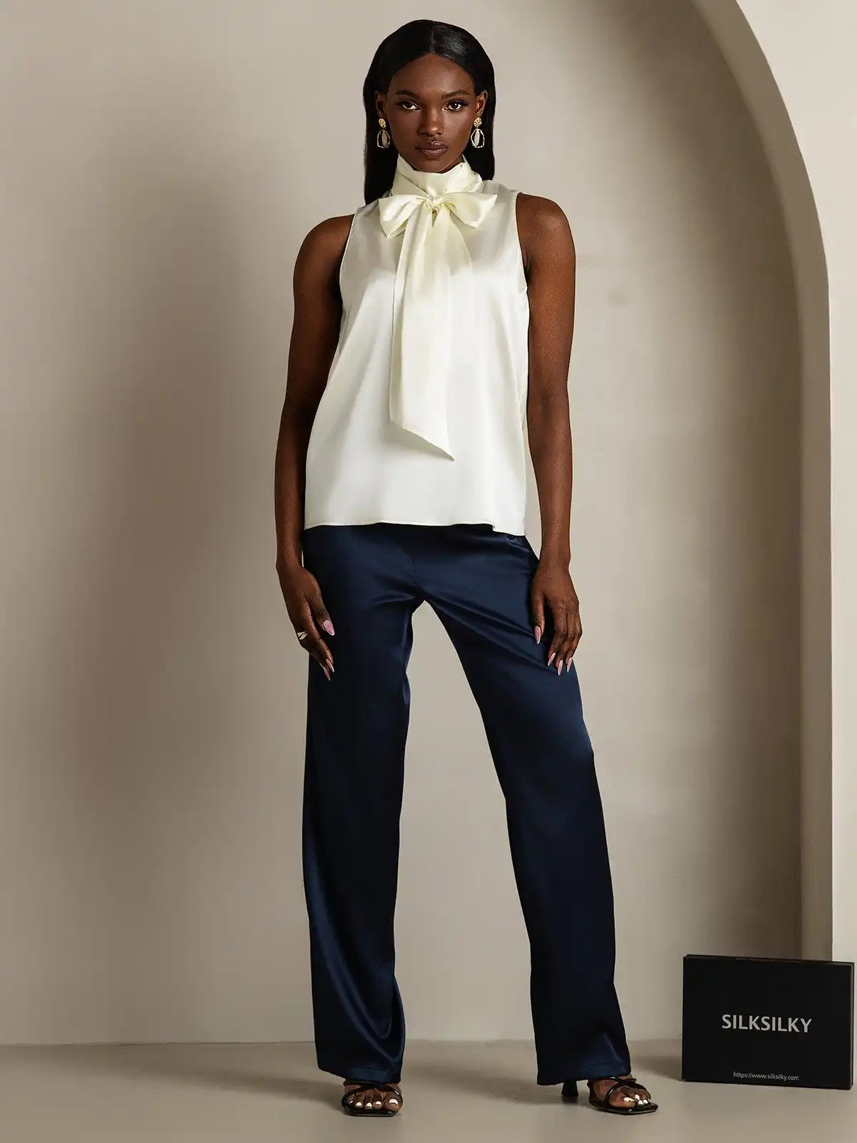 19Momme Silk Sleeveless Tie Neck Blouse