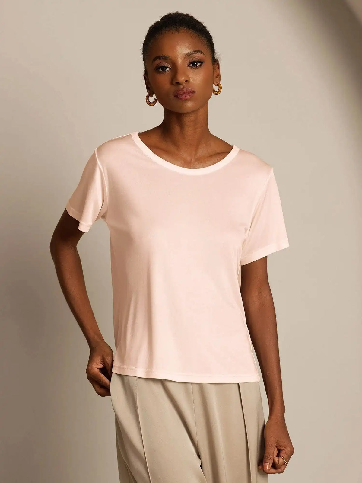 Women's 100% Mulberry Silk Short Sleeve Round Neck Basic T-Shirt