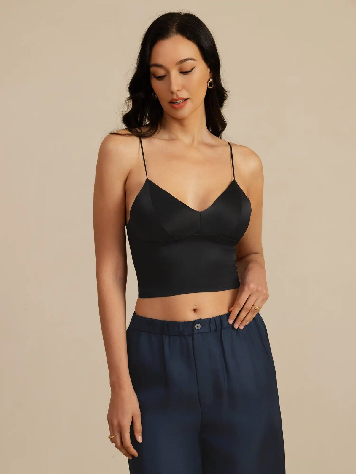 19Momme Silk Crop Top Spaghetti Strap V Neck Camisoles with Built-in Bra