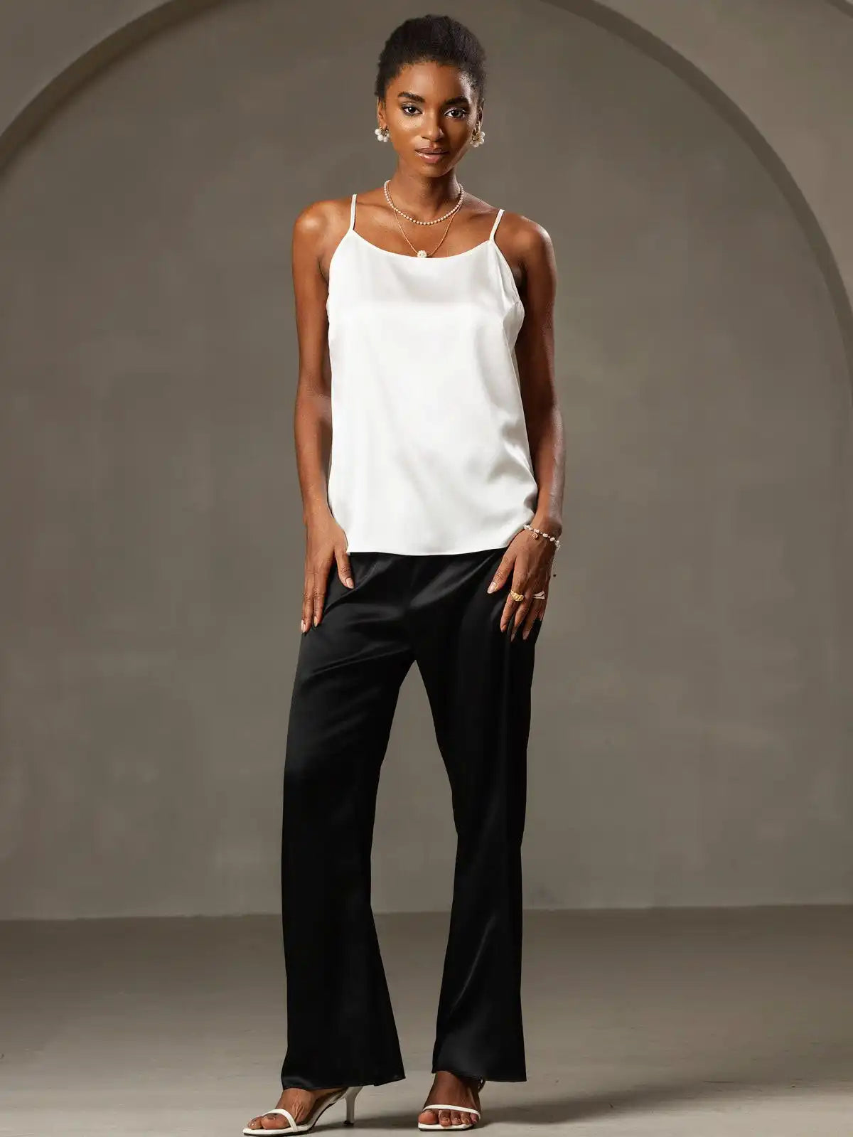 19Momme Silk Spaghetti Strap Round Neck Camisoles