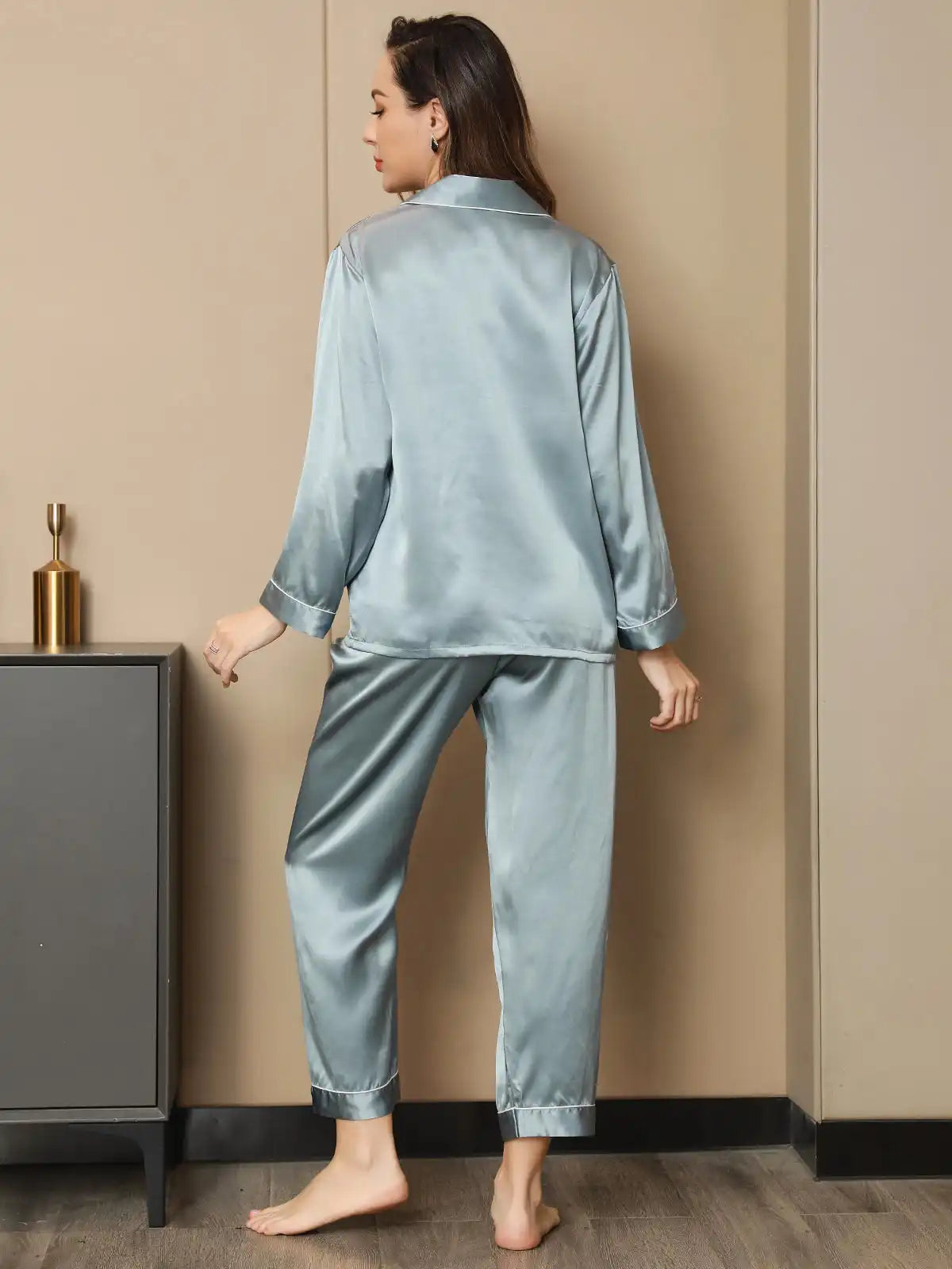 Women's 100% Mulberry Silk Long Sleeve Notch Collar Pajamas Set