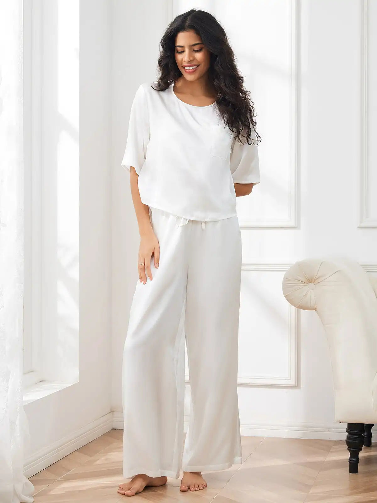 Women's 100% Mulberry Silk Half Sleeve Round Neck Pajamas Set