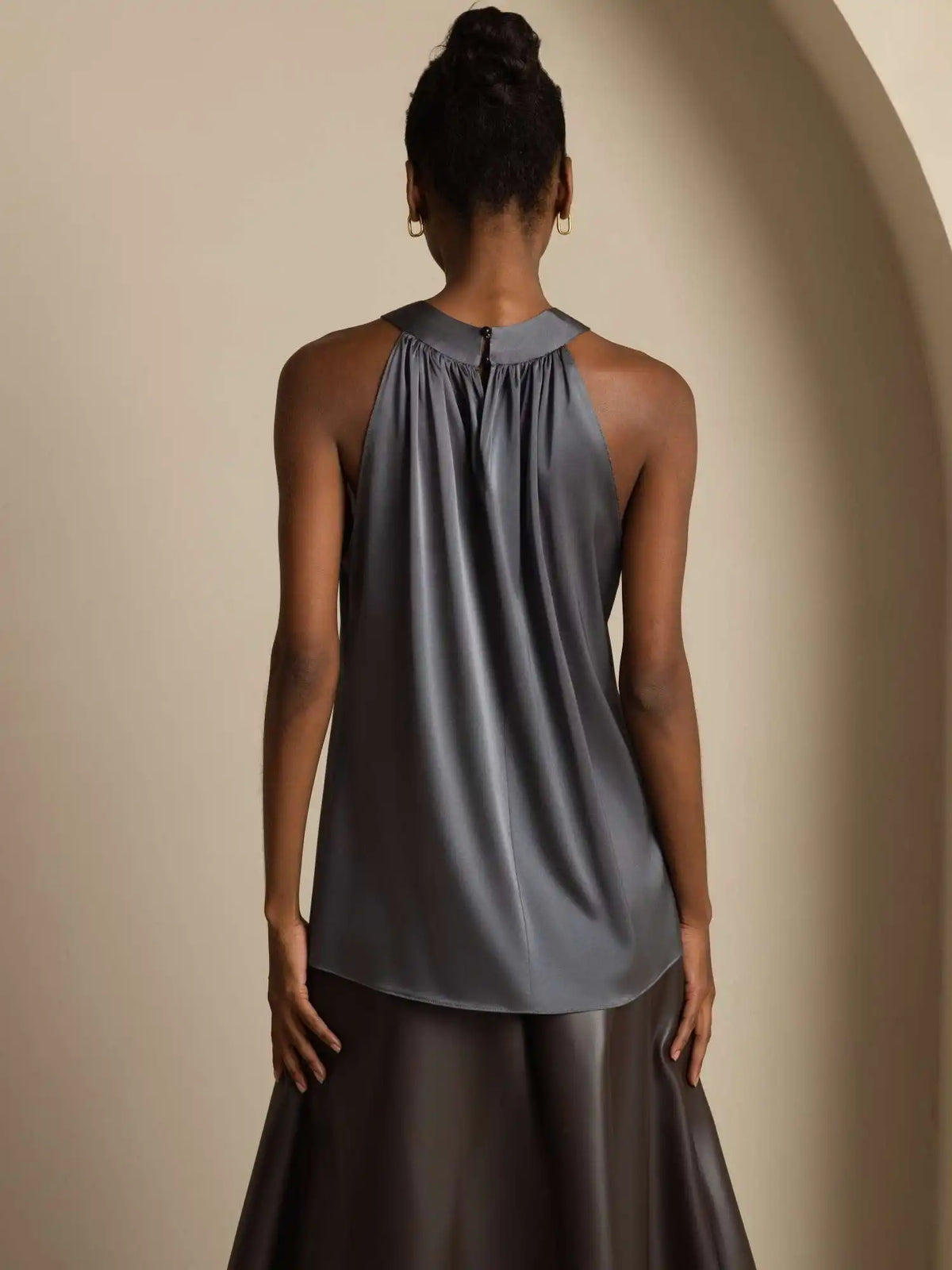 19Momme Silk Sleeveless Halter Neck Women's Top