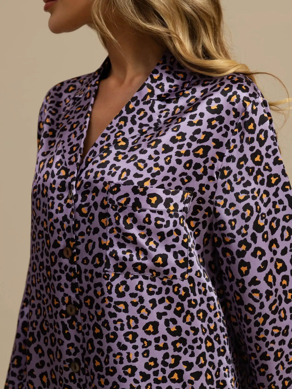 Clearance - 19Momme Pure Silk Women's Leopard Print Nightshirt with High-Low Hem