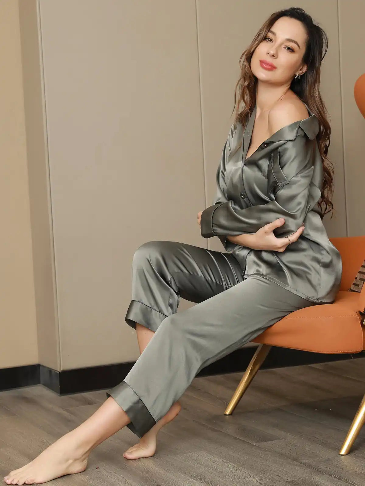 100% Mulberry Silk Long Sleeve Notch Collar Women's Pajamas Set