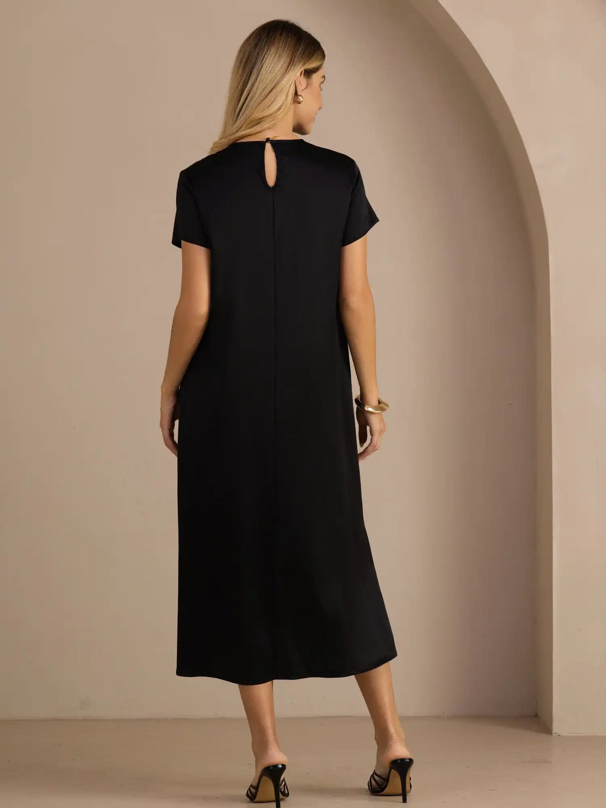 19Momme Silk Short Sleeve Crew Neck  Midi Dress With Side Pockets