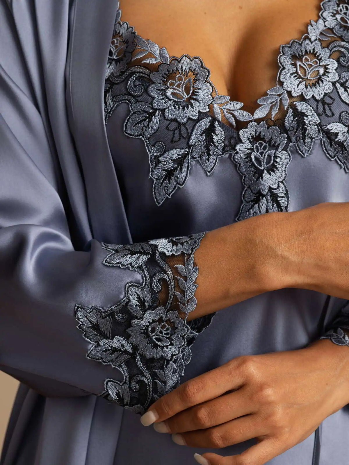 Elegant 100% Mulberry Silk Lace Trimmed Robe and Camisole Set 3Pcs