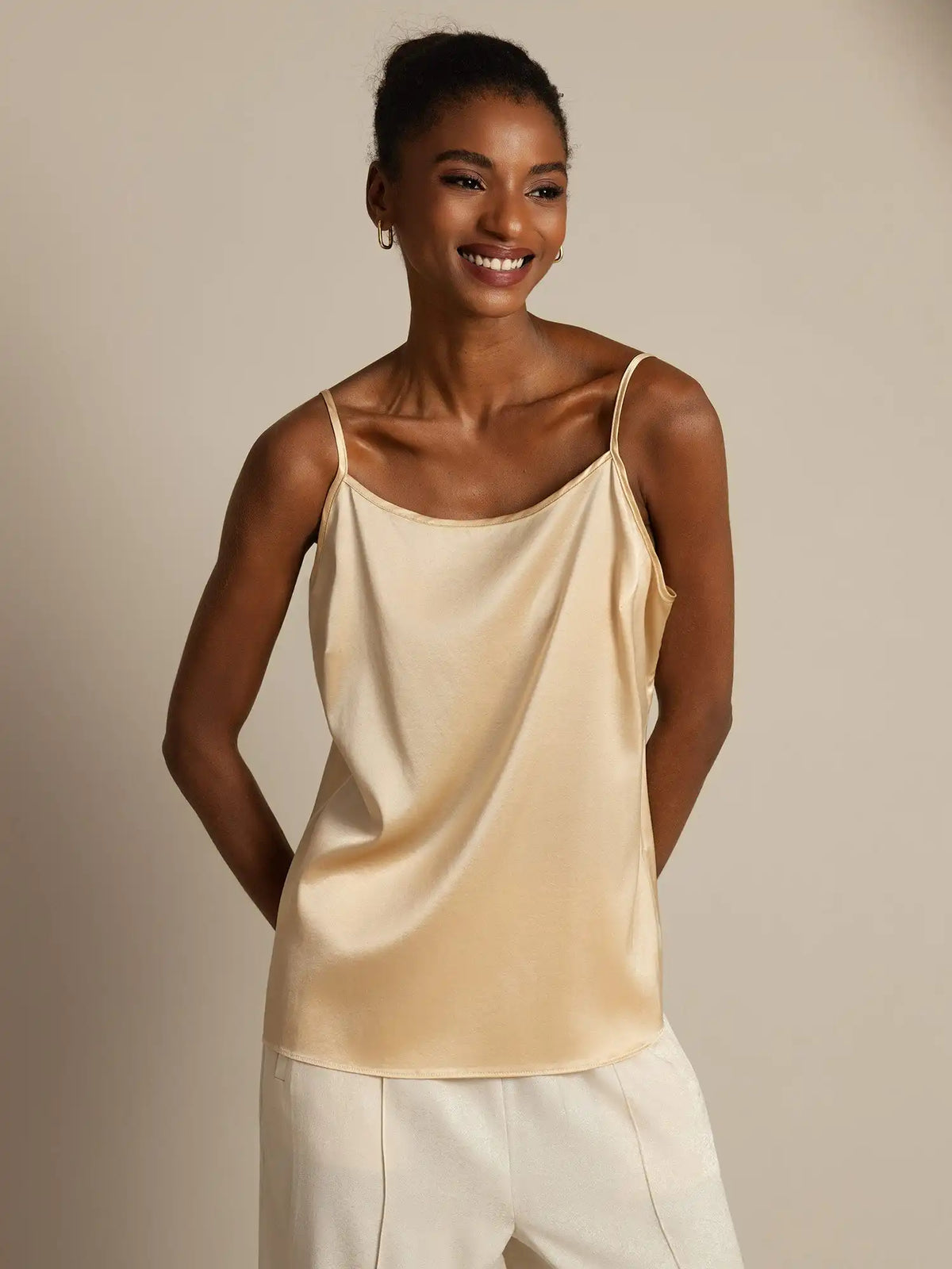 19Momme Silk Spaghetti Strap Round Neck Camisoles