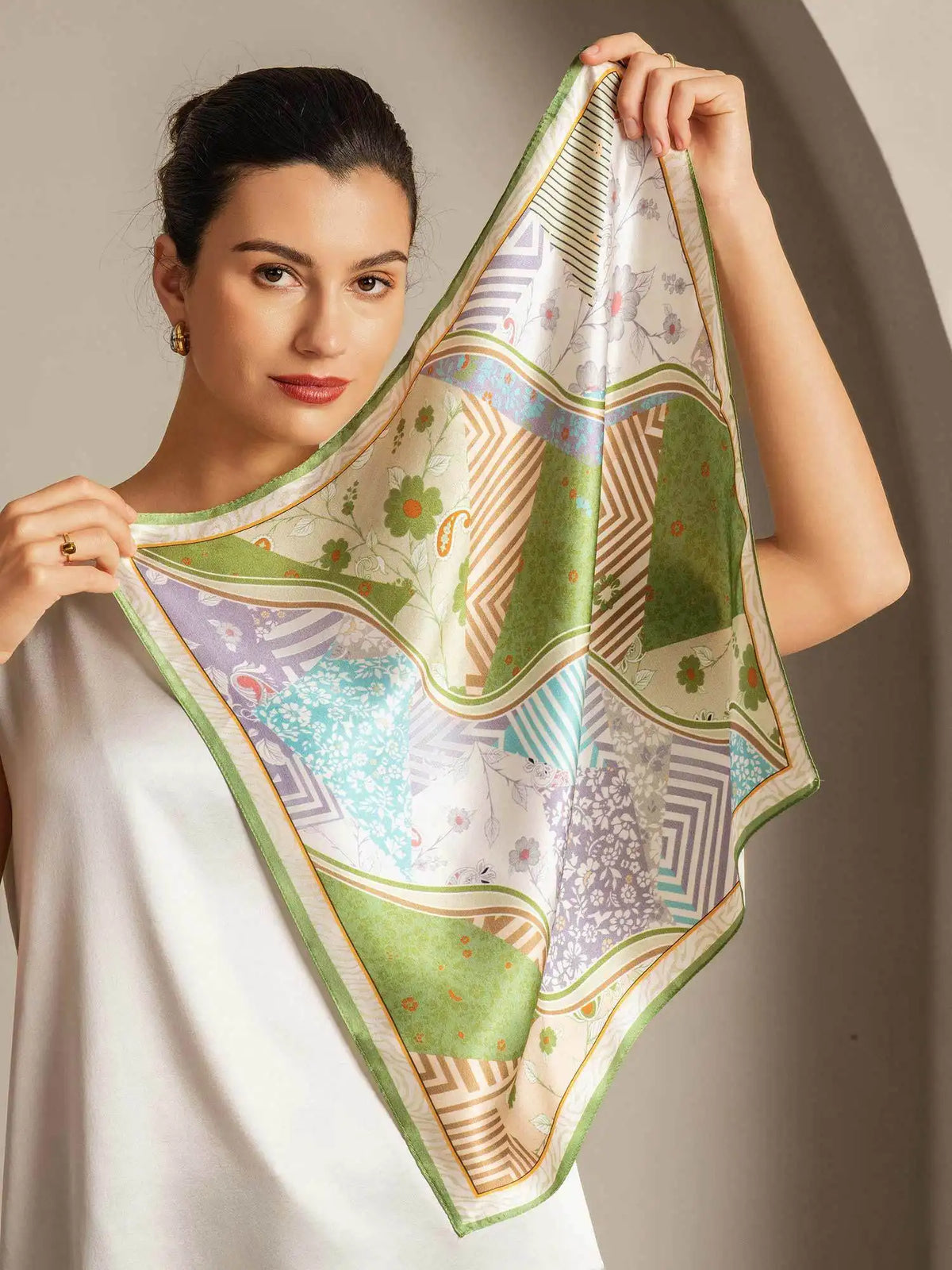 100% Mulberry Silk Pattern Stitching Square Scarf - Size 53x53cm