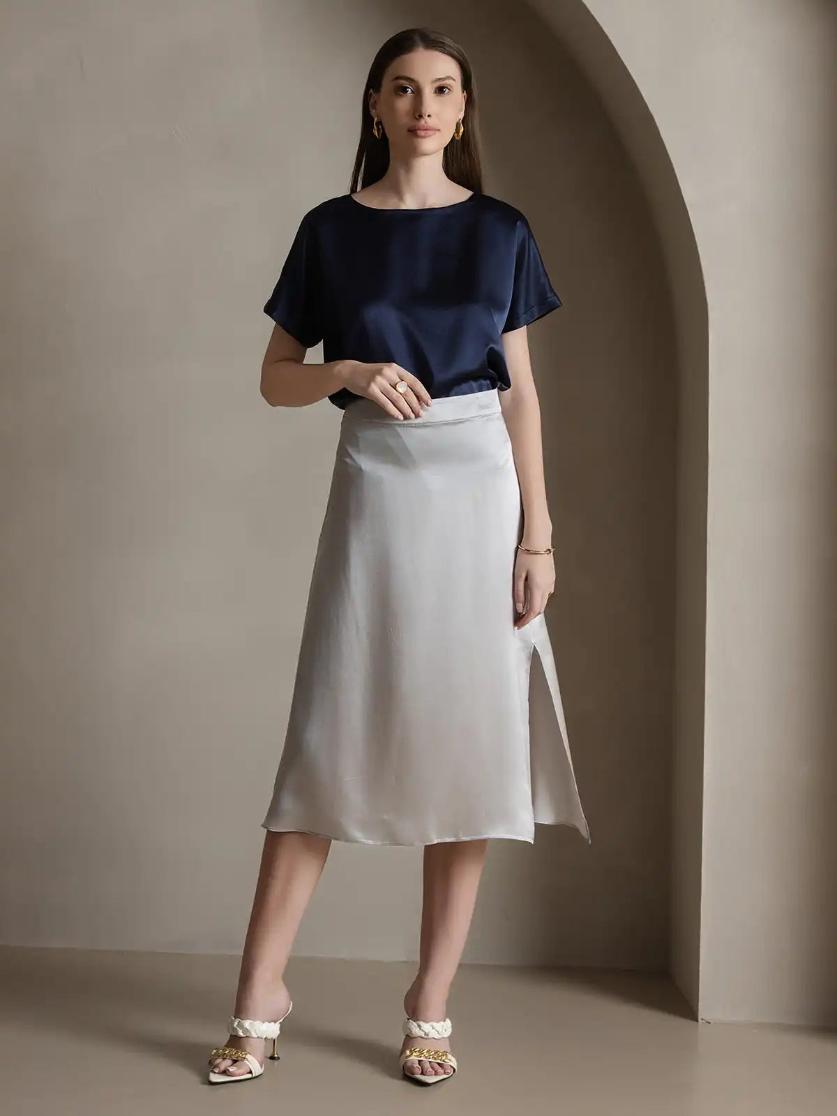 Clearance - 19Momme Silk A Line Long Slit Skirt with Zipper Design