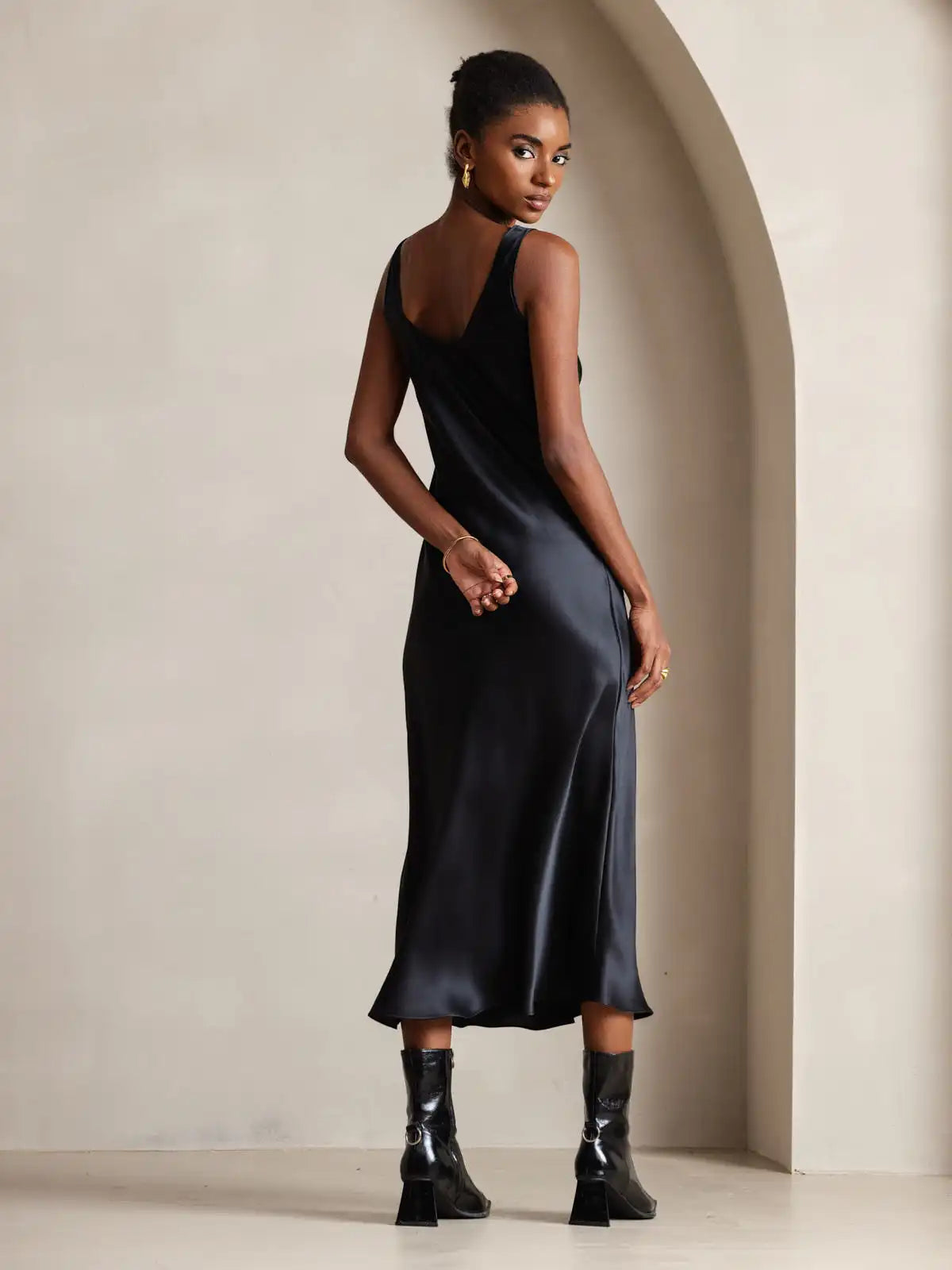 100% Mulberry Silk Sleeveless U Neck Midi Long Dress