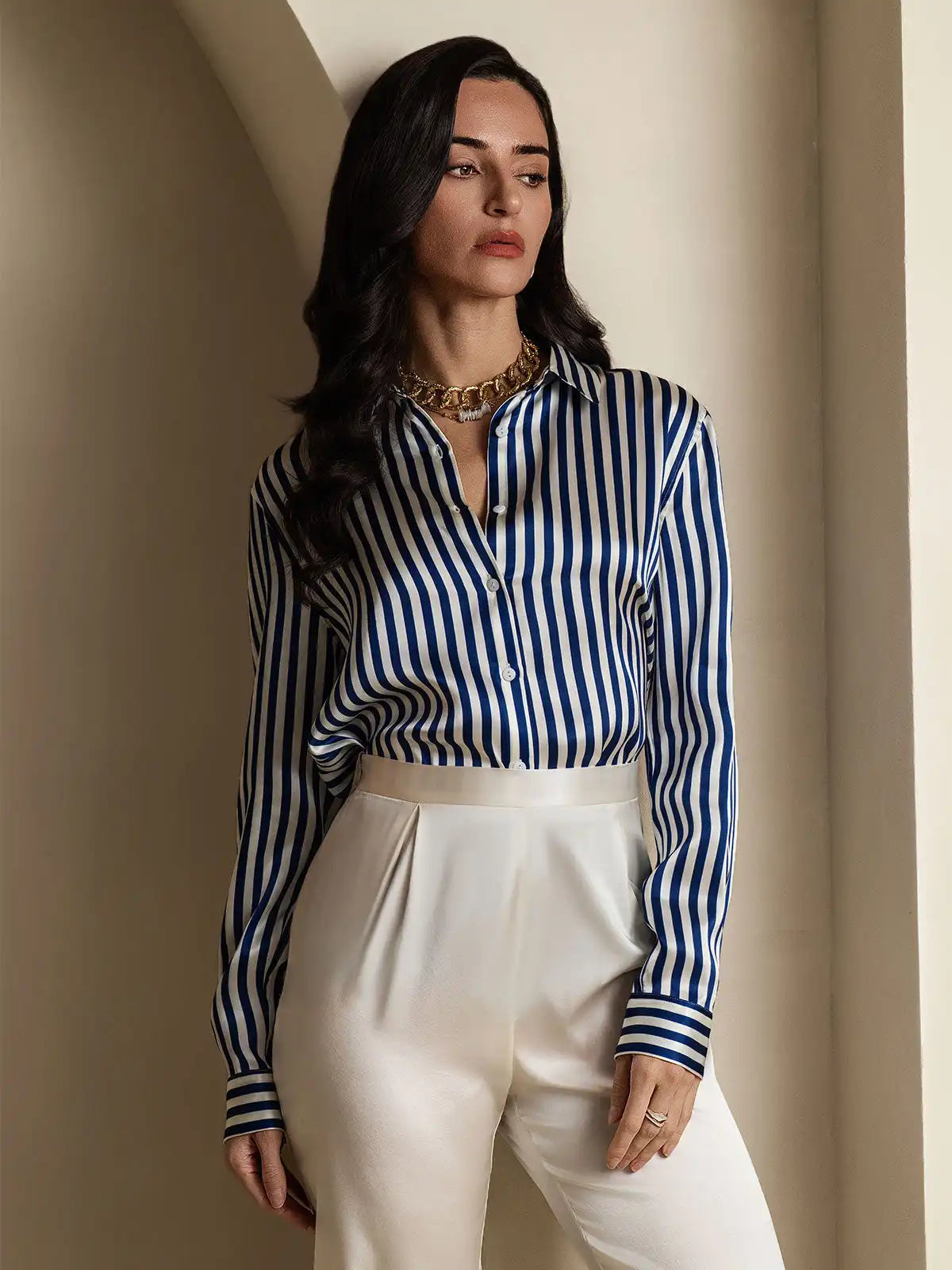19Momme Silk Long Sleeve Lapel Collar Women's Shirt with Button Up Design