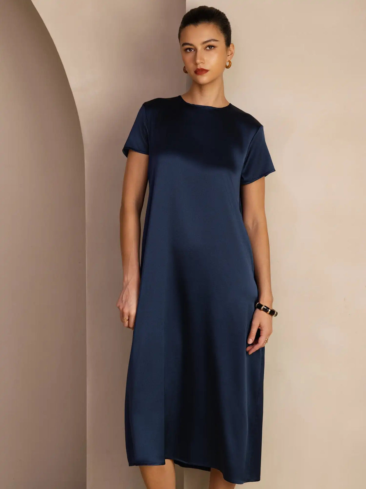 19Momme Silk Short Sleeve Crew Neck  Midi Dress With Side Pockets